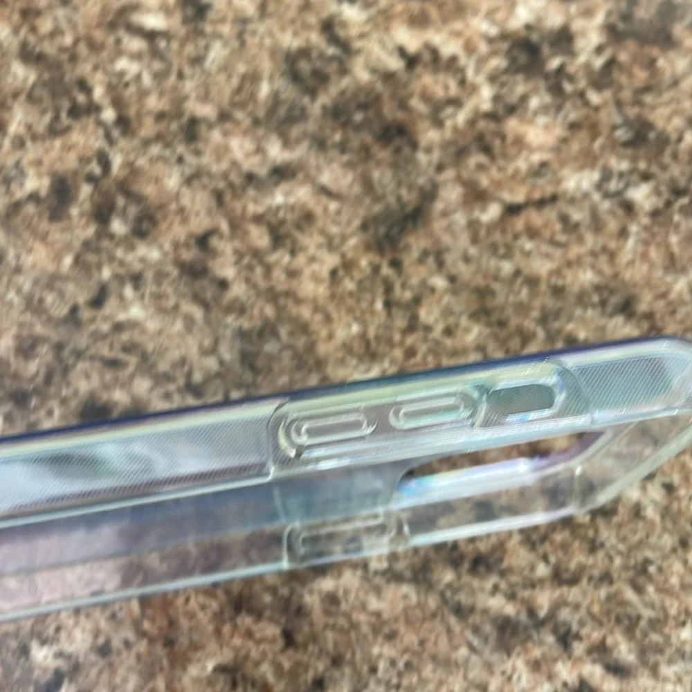 Incipio iridescent phone